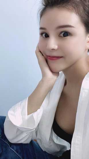 广东邻家嫩妹，甜美大方害羞又听话，很适合调教